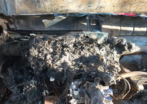 2000 Ford F-250 from USA, damaged, VIN 1FTNX21F0YEC84843